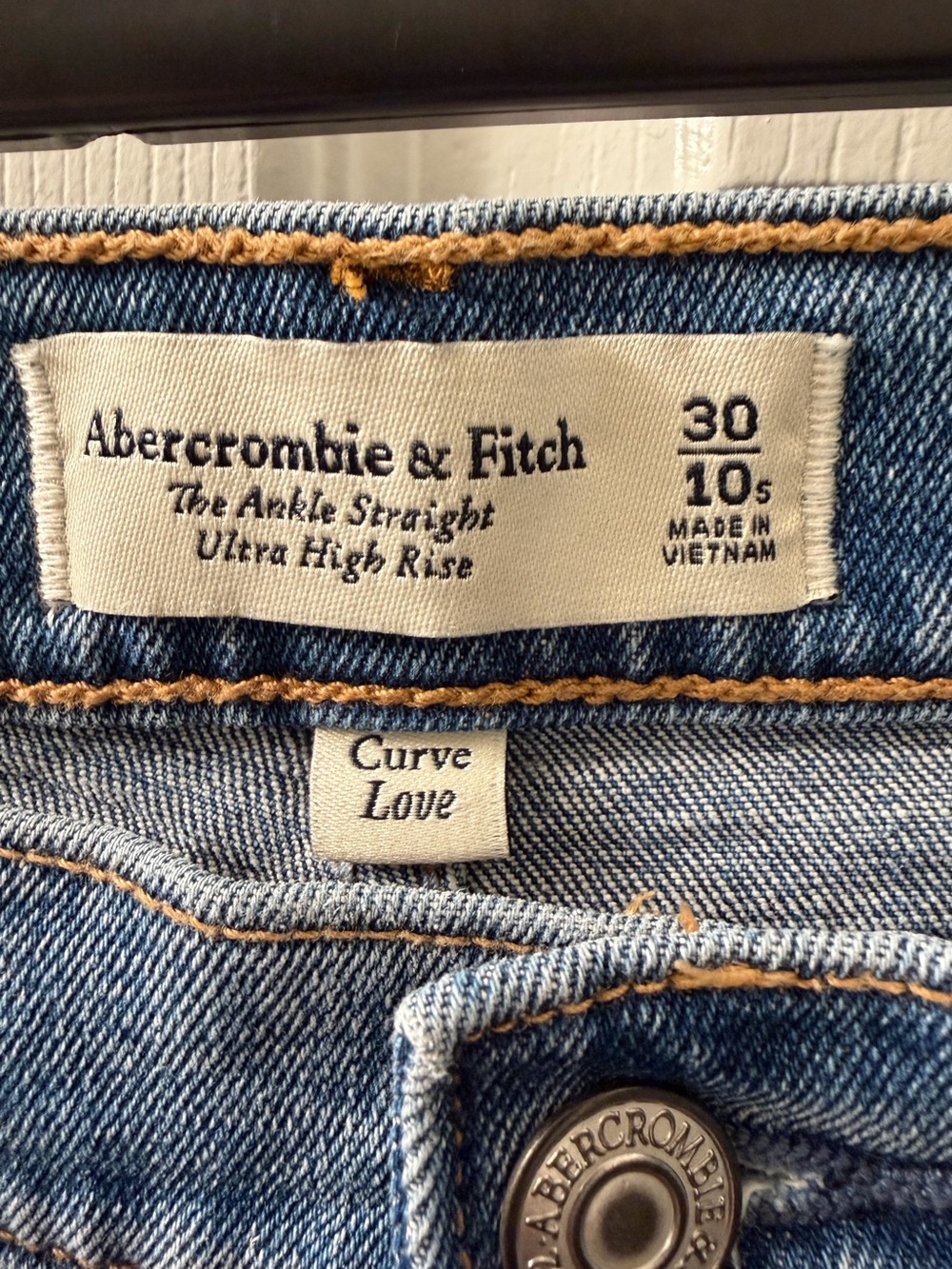 Abercrombie & Fitch ankle straight ultra high-rise curve love size 30 short - Picture 3 of 3